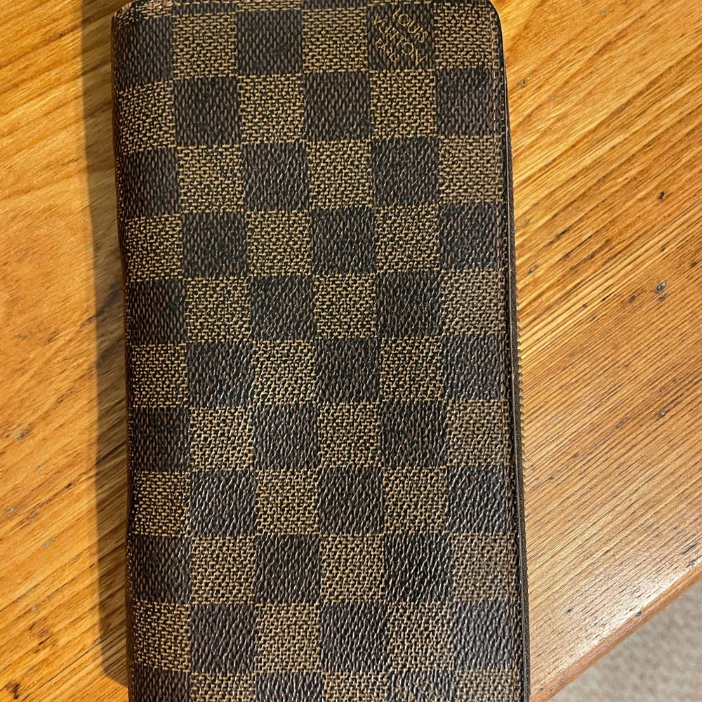 Louis Vuitton Damier Wallet